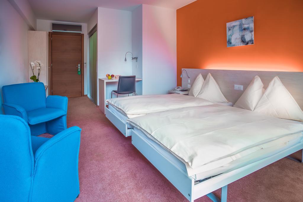 Hotel Unione Bellinzona Rum bild