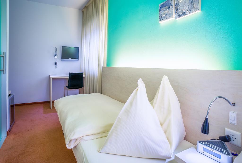 Hotel Unione Bellinzona Rum bild